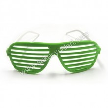 PARTİ KÖŞELİ YEŞİL PANJURLU GÖZLÜK