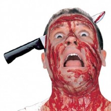 KAFAYA GEÇEN BIÇAK