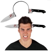 Plastik Kafaya Geçen Bıçak