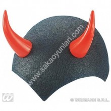 KIRMIZI BOYNUZLU SİYAH KEP